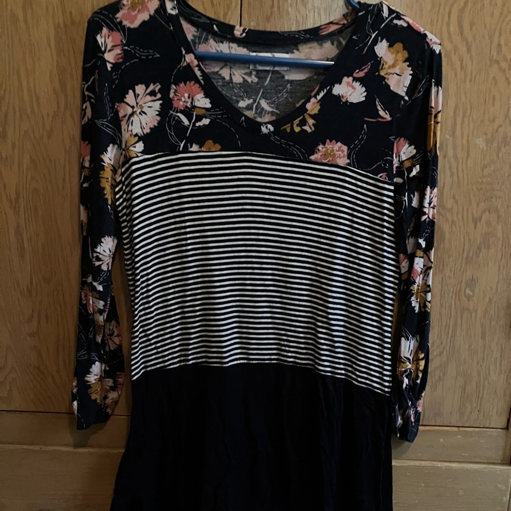 Maurice’s top.